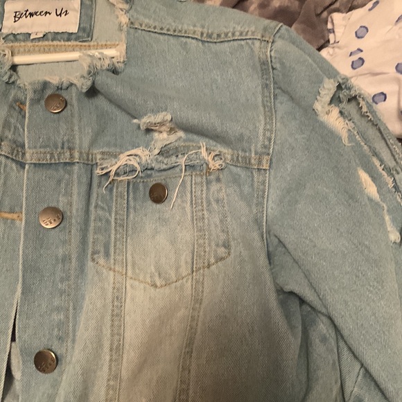 Jean jacket - Picture 3 of 4